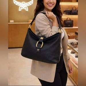 MCM 100% Leather Shoulder Hobo Bag Pebbled Leather Made in Germany Vintage MCM